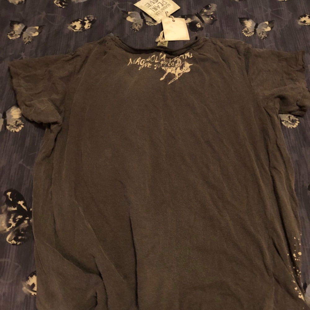 Magnolia Pearl Sky Dolphin Tee in Ozzy color - Picture 9 of 11